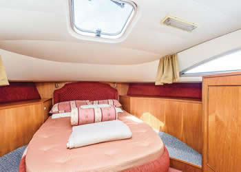 Boat interior image 3